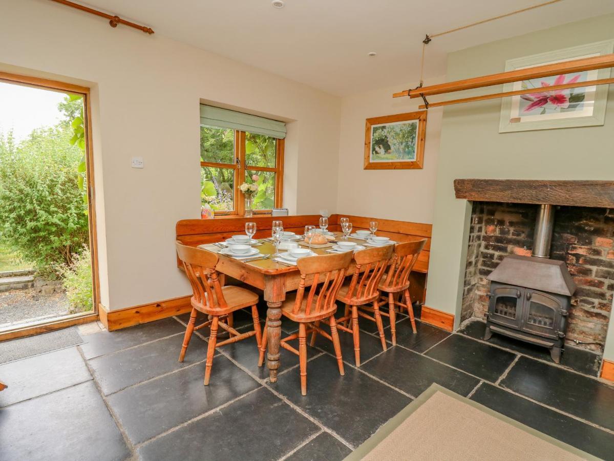 Byrdir Cottage Llanwrthwl Bagian luar foto