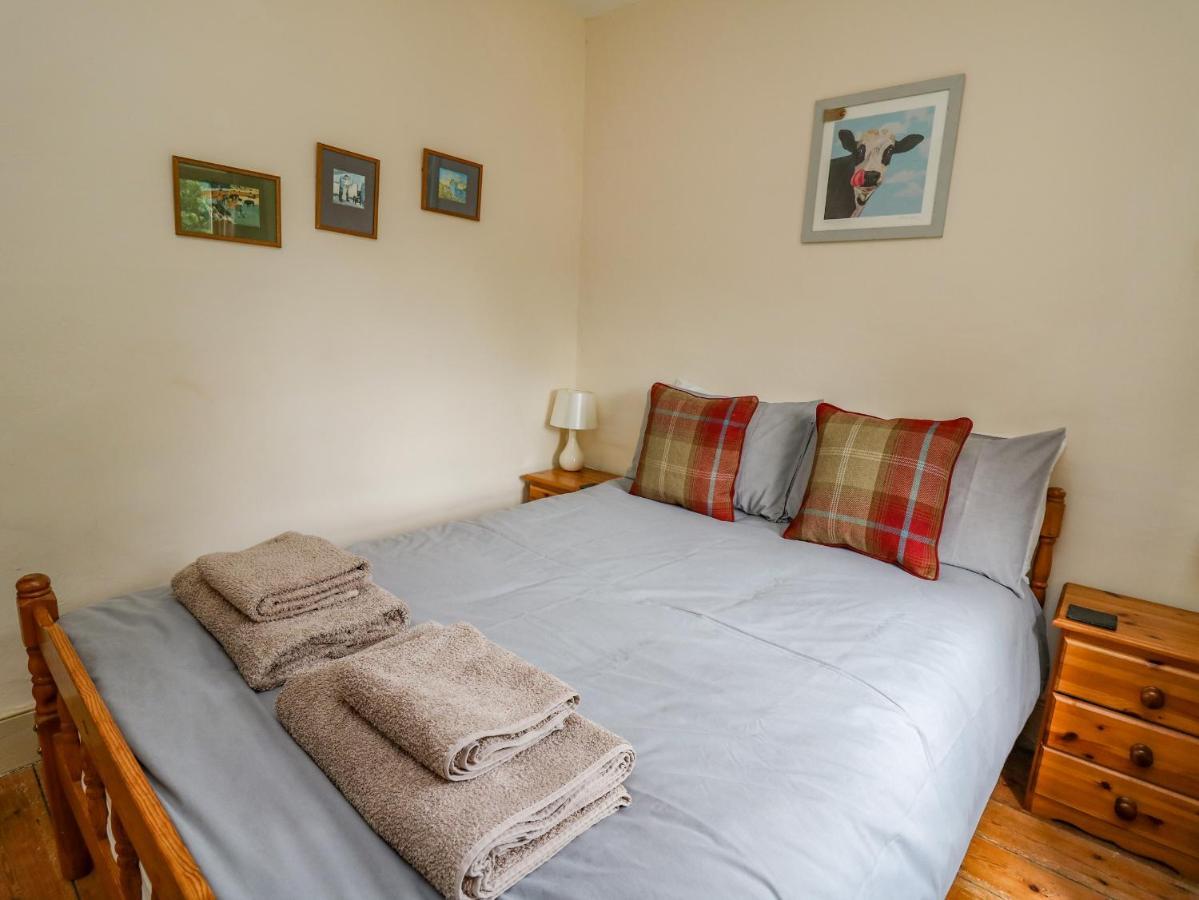 Byrdir Cottage Llanwrthwl Bagian luar foto