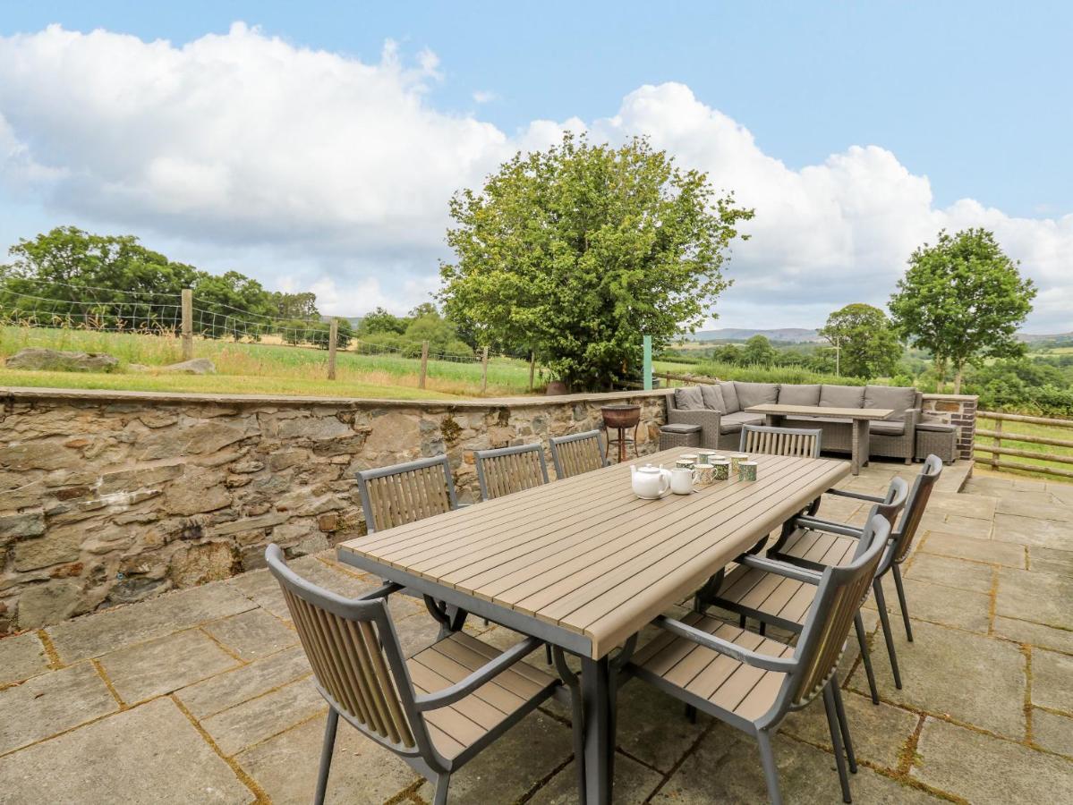 Byrdir Cottage Llanwrthwl Bagian luar foto