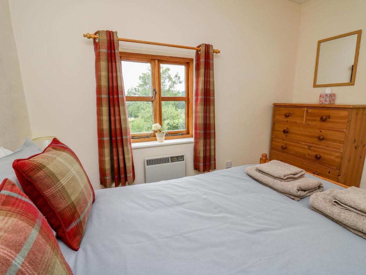Byrdir Cottage Llanwrthwl Bagian luar foto